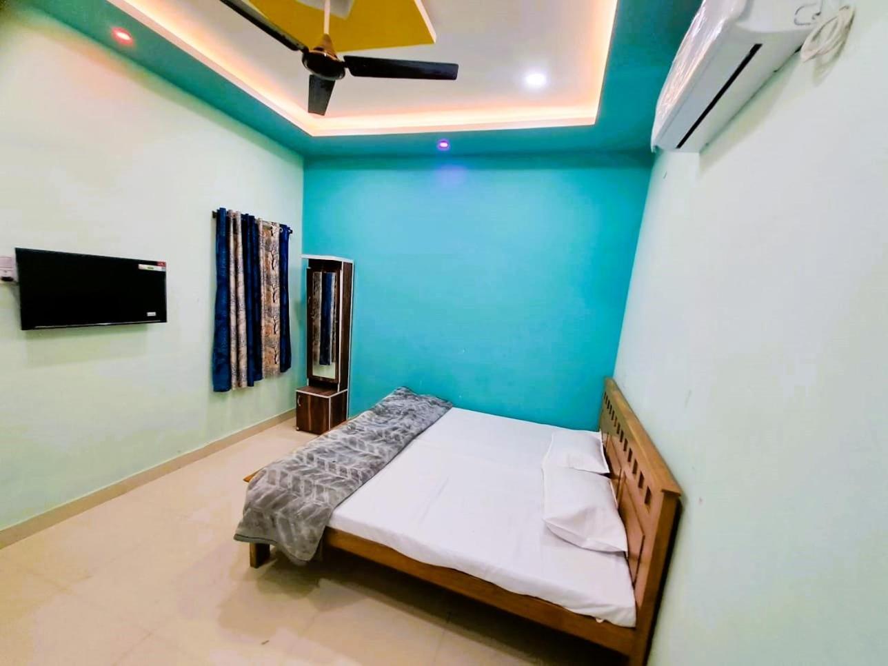 Utsav Lodge And Mangal Bhavan Piparia Екстер'єр фото