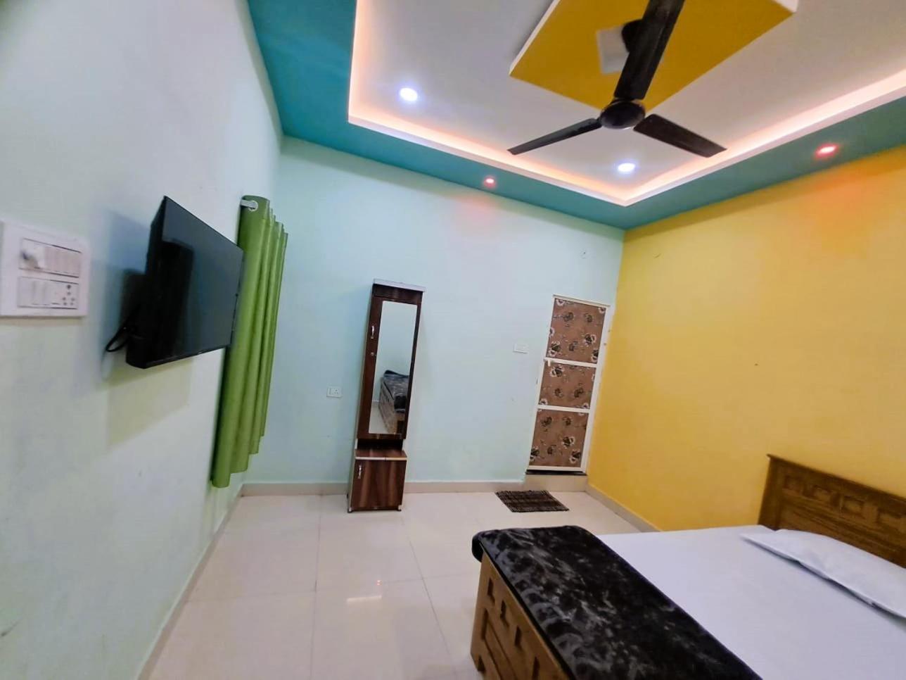 Utsav Lodge And Mangal Bhavan Piparia Екстер'єр фото