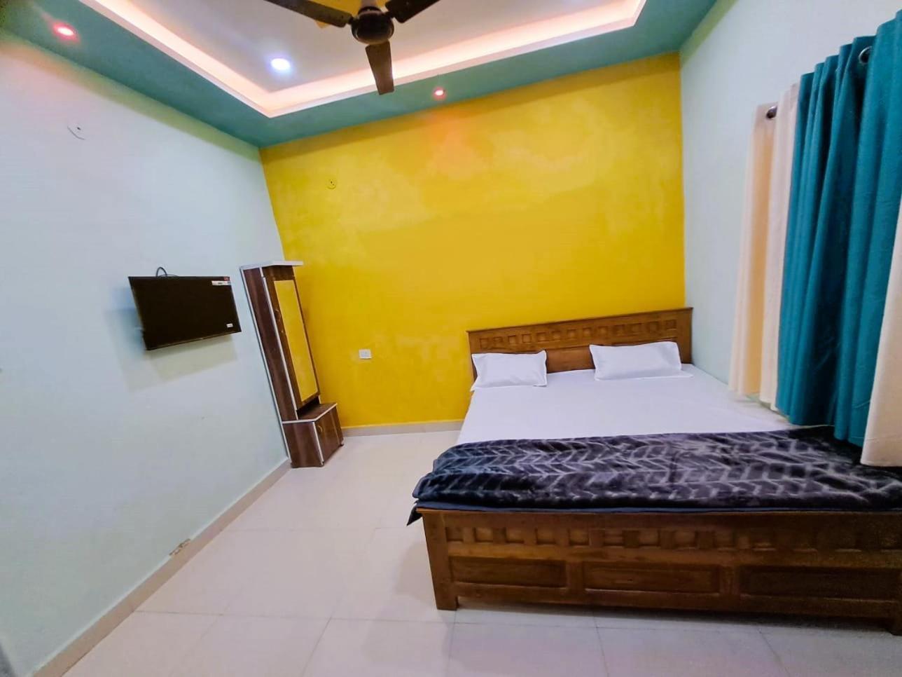 Utsav Lodge And Mangal Bhavan Piparia Екстер'єр фото
