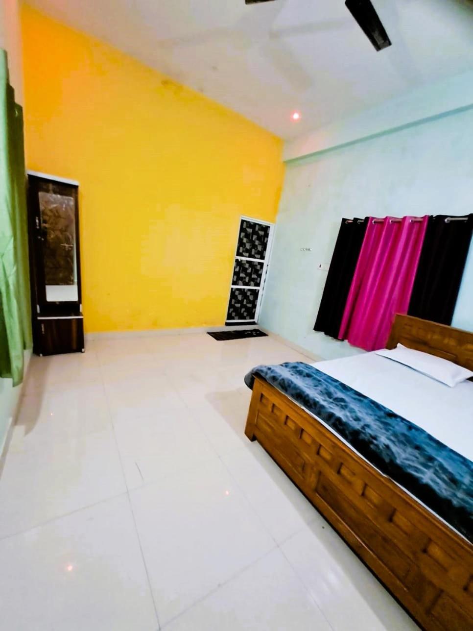 Utsav Lodge And Mangal Bhavan Piparia Екстер'єр фото