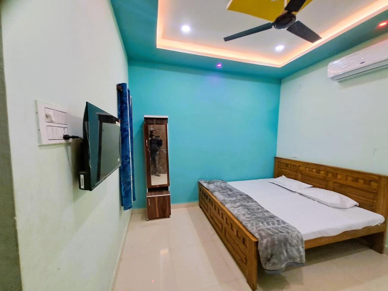 Utsav Lodge And Mangal Bhavan Piparia Екстер'єр фото