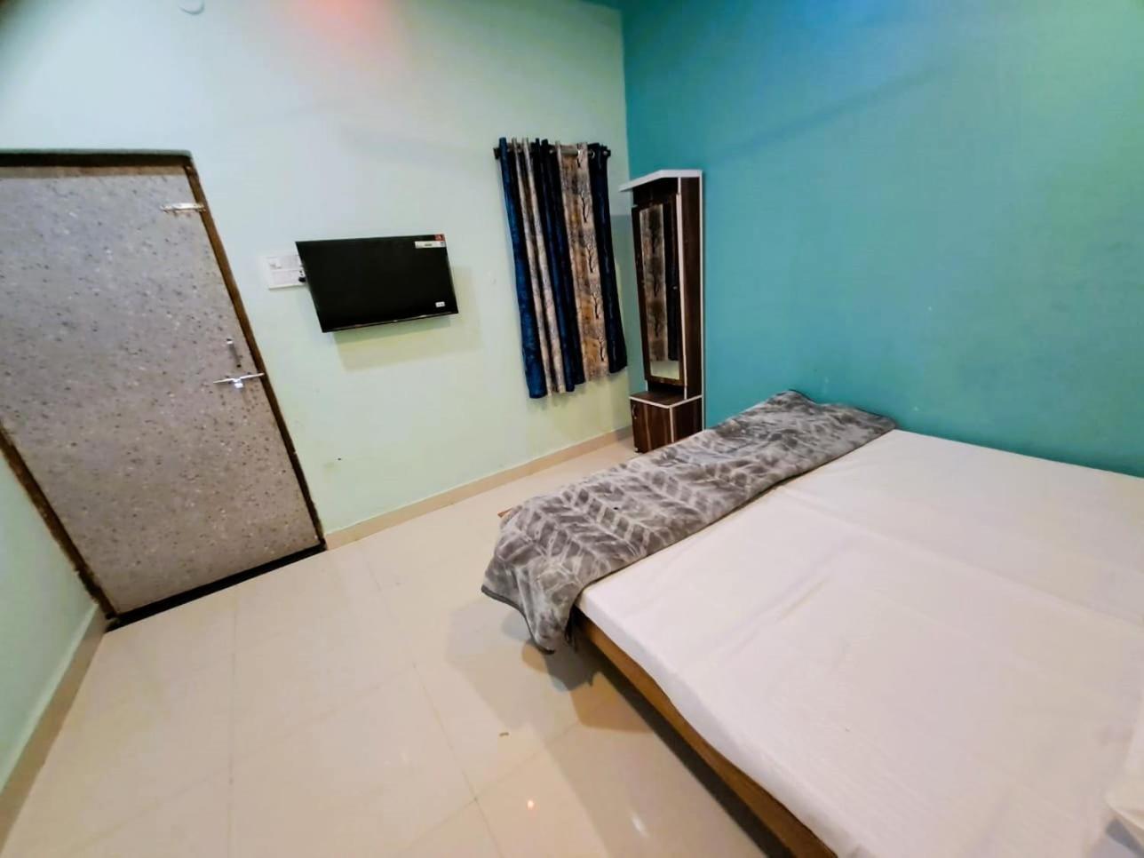 Utsav Lodge And Mangal Bhavan Piparia Екстер'єр фото