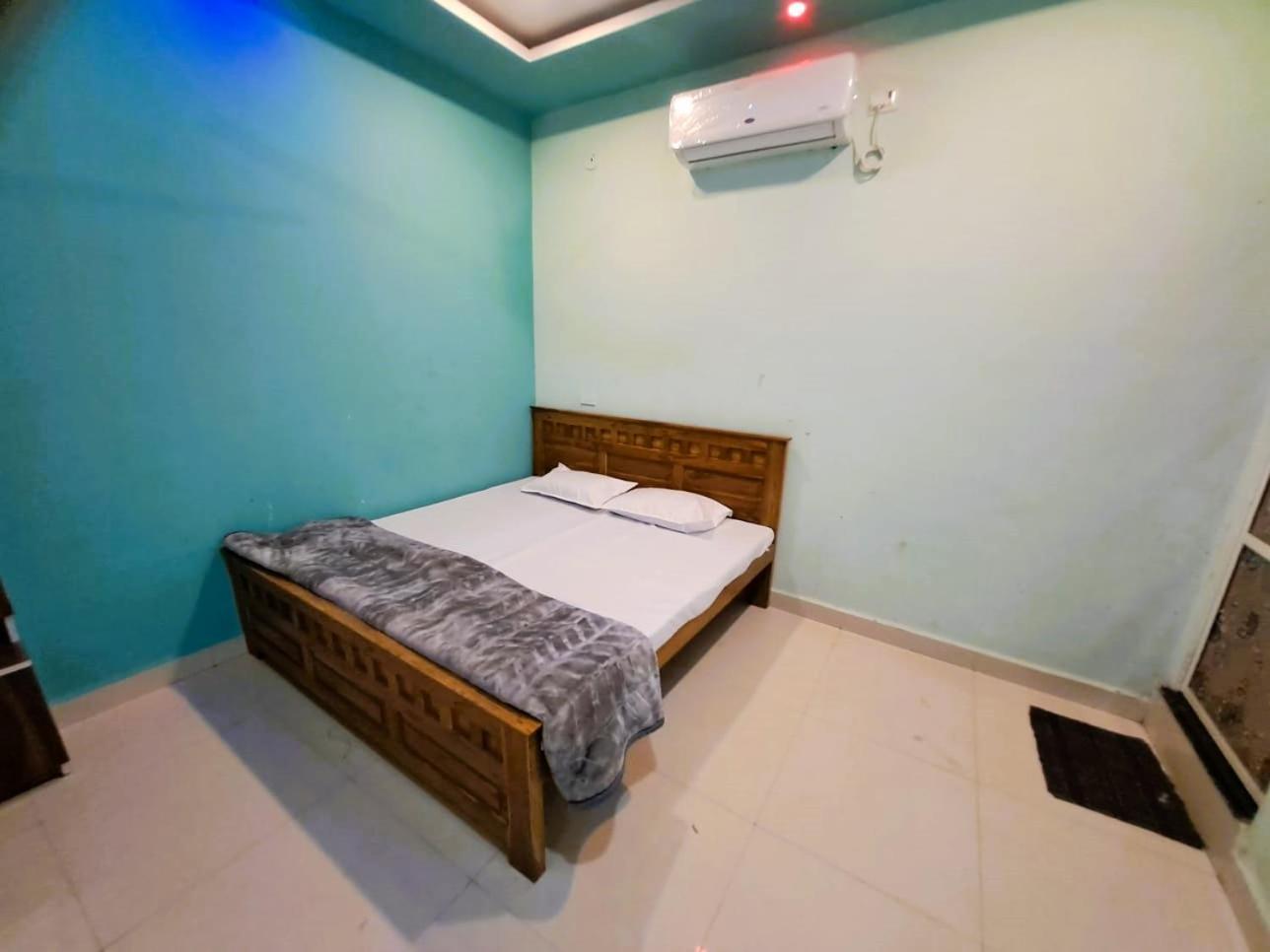 Utsav Lodge And Mangal Bhavan Piparia Екстер'єр фото